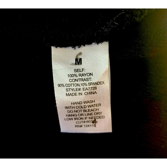 Elodie Junior's Small Black Lace Crop Top Short Sleeve Applique with Collar - Picture 8 of 8